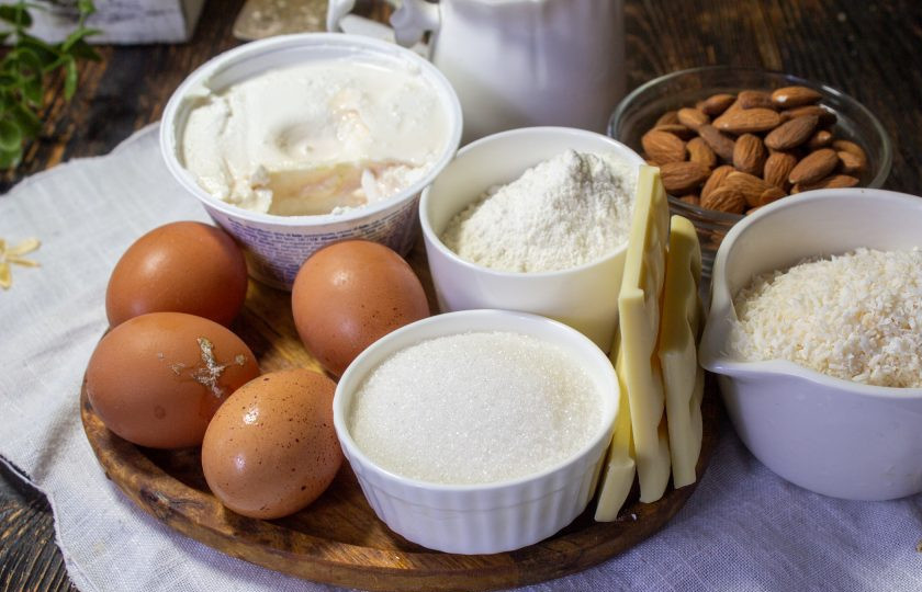 1. Этап. Рулет Рафаэлло: Подготовьте необходимые продукты по списку.