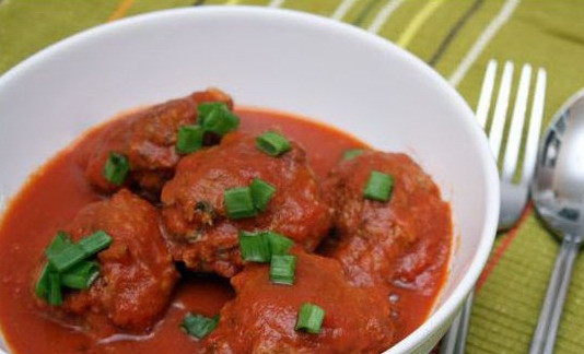 1. Этап. Тефтели из красной рыбы: Такие тефтели хорошо подавать с рисом или овощами. Приятного аппетита!