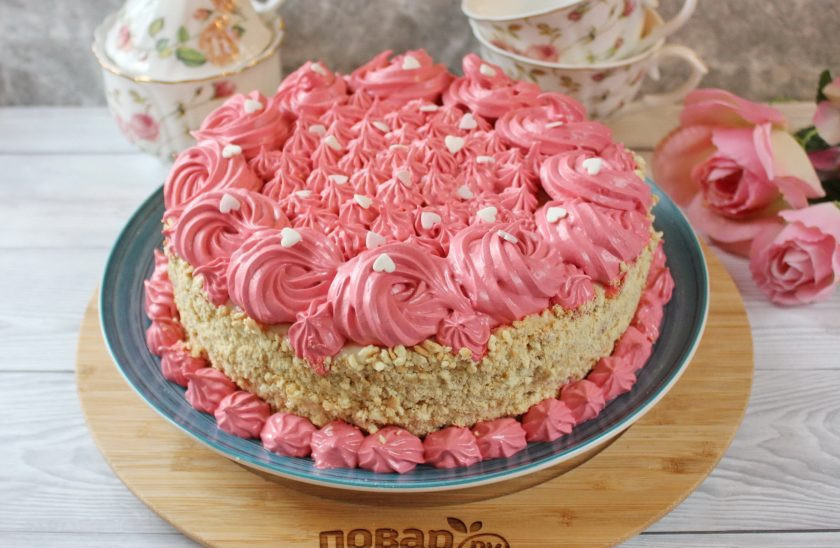 1. Этап. Медовый торт с вишней: Вкусный, мягкий, нежный и красивый медовый торт с вишней готов.