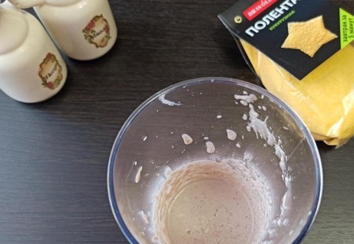 1. Этап. Кукурузные шарики с ореховым соусом: Соус должен быть густым и достаточно однородным.