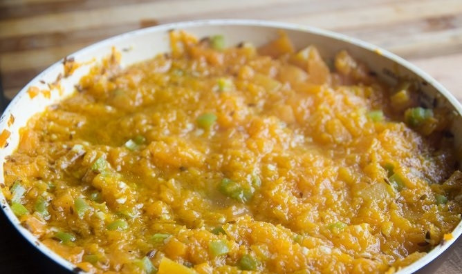 1. Этап. Тушеная в сковороде тыква: 4. Вот, что получилось.