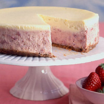 Strawberries-and-Cream Cheesecake