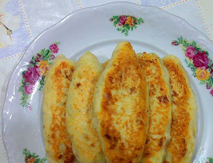 1. Этап. Картофельные зразы с сосиской: Приятного аппетита!