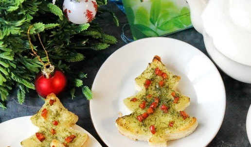 1. Этап. Горячие бутерброды Ёлочки: Приятного аппетита.