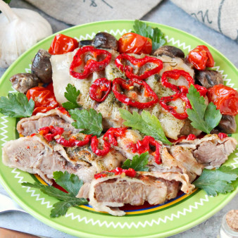 Стейк из свинины в духовке в фольге