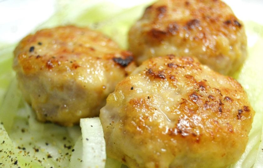 1. Этап. Котлетки из фарша: 8. Немного остудите и подавайте к столу.