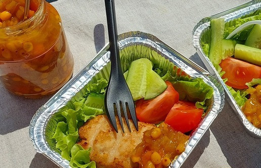 1. Этап. Облепиховое чатни к котлетам из индейки: Для сервировки на природе я пользуюсь формами из фольги.