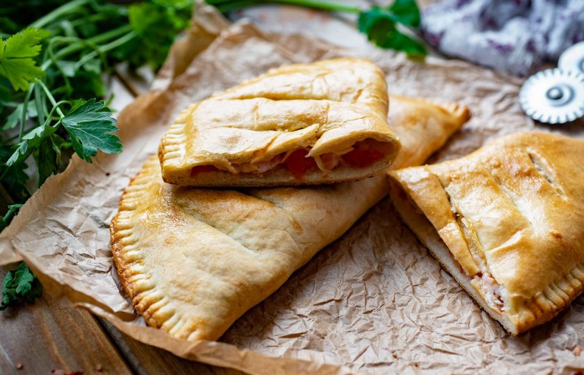 1. Этап. Кальцоне с ветчиной: Приятного аппетита!