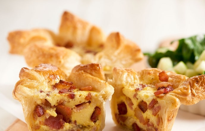 1. Этап. Мини-киш с беконом: Запекайте киш в духовке в течение 20 минут при 180 градусах. Приятного аппетита!