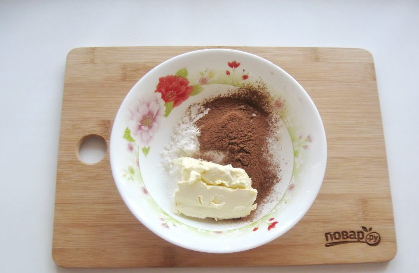 1. Этап. Профитроли с кракелюром: Добавьте 60 грамм мягкого сливочного масла.