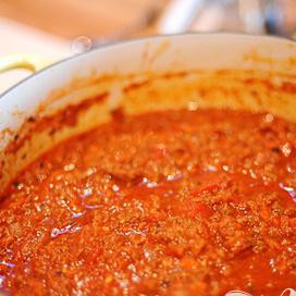 1. Этап. Говядина в болонском соусе: Блюдо готово. Приятного аппетита!