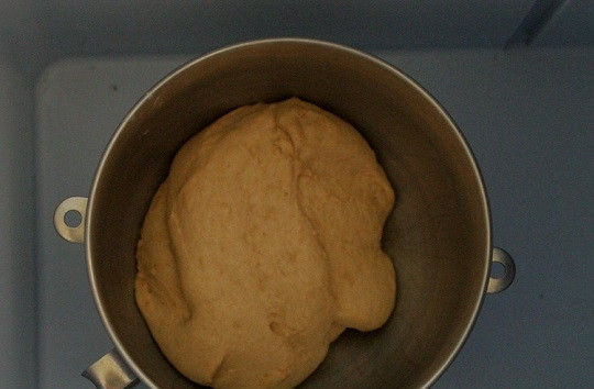 1. Этап. Тесто для ватрушек без дрожжей: 2. Тесто уберите в холодильник на часик.