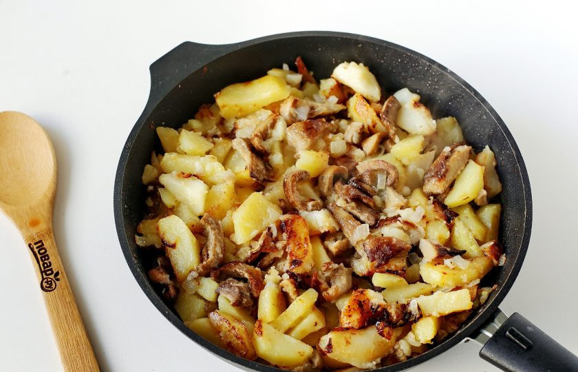 1. Этап. Жареные грузди с картошкой: Жареные грузди с картошкой готовы.