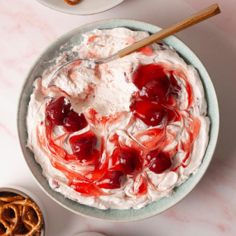 Strawberry Pretzel Salad Dip