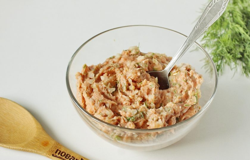 1. Этап. Рыбные котлеты Монастырские: Хорошо все перемешайте.