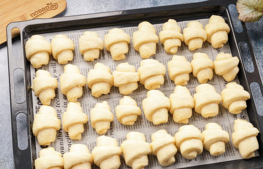 1. Этап. Пальчики дрожжевые: Затем отправьте в разогретую до 180 градусов духовку на 15-20 минут.