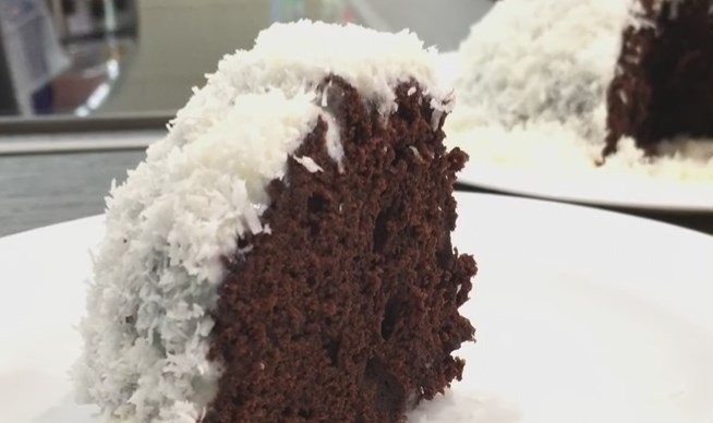 1. Этап. Шоколадный пирог (торт) за 5 минут: 8. Торт готов, прошло всего лишь 5 минут :)