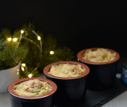 1. Этап. Гнёзда, фаршированные тунцом и шампиньонами: Подаём блюдо горячим. Приятного аппетита!