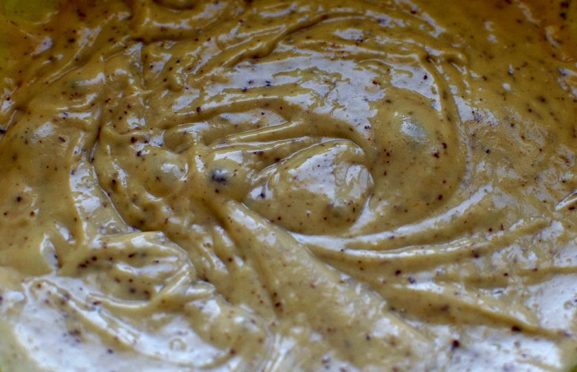 1. Этап. Бисквит на сгущенном молоке с миндальной мукой: Миксером на малых оборотах смешайте густое тесто.