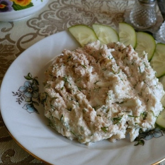 Салат с икрой трески