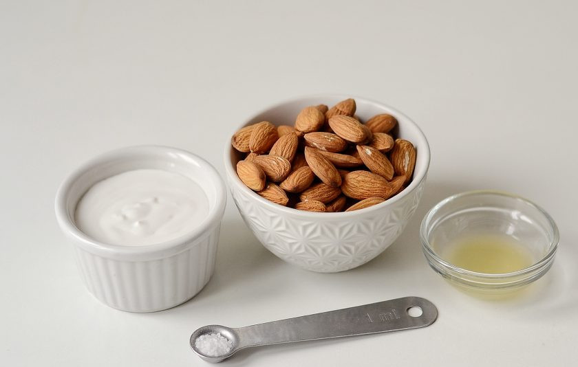 1. Этап. Миндальная рикотта: Подготовьте все ингредиенты.