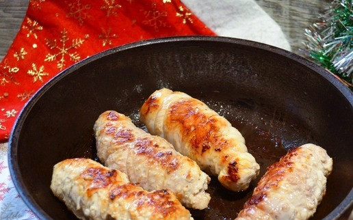 1. Этап. Рулеты-котлеты: Обжарить со всех сторон на растительном масле.