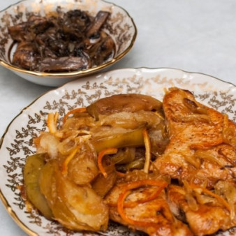 Индейка, тушенная в вине