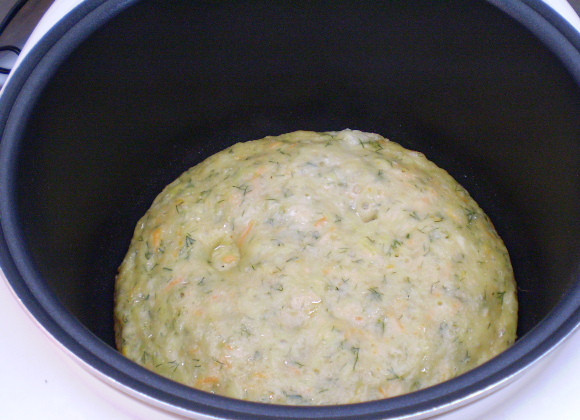 1. Этап. Пирог с капустой для ленивых: Пирог готов! Чтобы он имел красивый верх, переверните его и отправьте в мультиварку еще на пару минут подрумяниться.