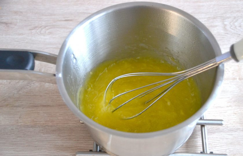 1. Этап. Апельсиновый ганаш: Остудите массу до 35-36 градусов.