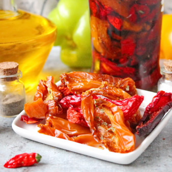 Вяленый болгарский перец в духовке