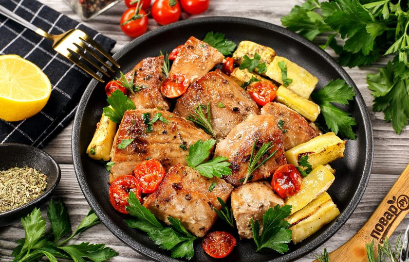 1. Этап. Тунец в соевом соусе: Тунец в соевом соусе готов. Приятного аппетита!