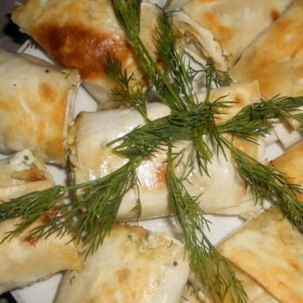 Рулет с творогом из лаваша