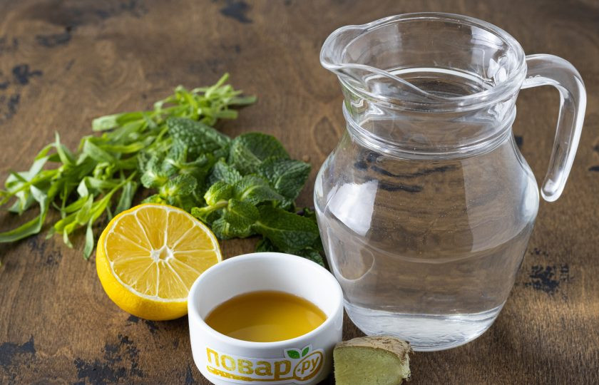 1. Этап. Чай с тархуном и мятой: Подготовьте все ингредиенты.