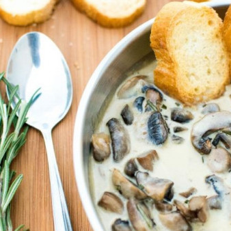 Грибы со сливками