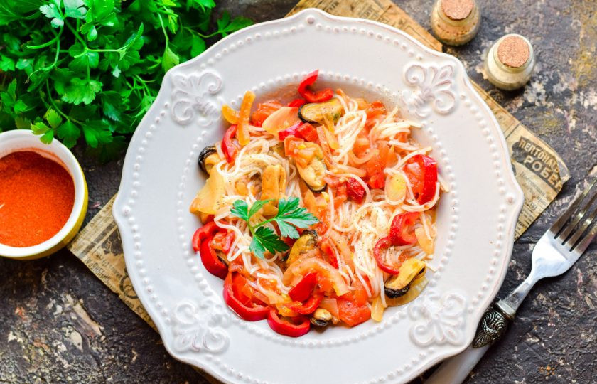 1. Этап. Рисовая лапша с мидиями: Приятного вам аппетита!