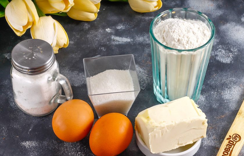 1. Этап. Песочное тесто с яйцами: Подготовьте указанные ингредиенты.