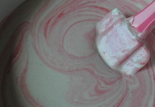 1. Этап. Клубнично-мятное мороженое: ***Цвет мороженого мне не понравился, поэтому я добавила немного пищевого красителя.***