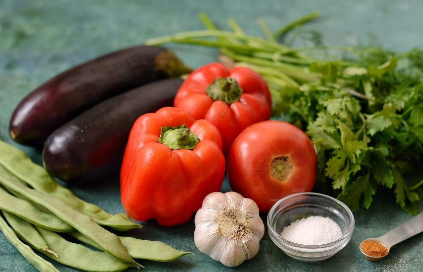 1. Этап. Турша из баклажанов: Подготовьте все ингредиенты.