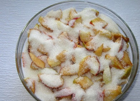 1. Этап. Варенье из яблок дольками: Так чтобы самым последним оказался сахарный слой.