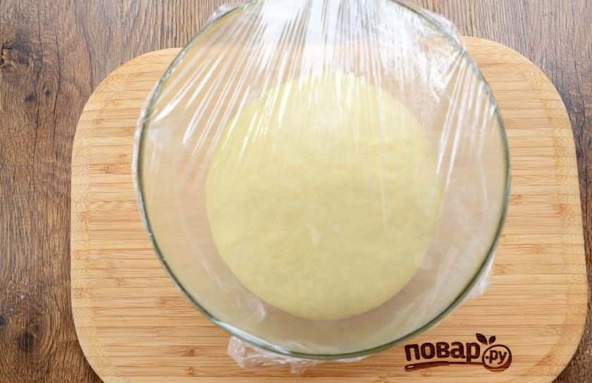 1. Этап. Медовый торт Пчелиный укус: Подошедшее тесто должно увеличиться в 2-3 раза.