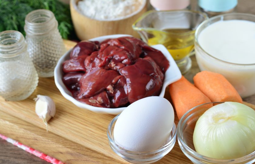 1. Этап. Печеночный торт без майонеза: Подготовьте все ингредиенты.