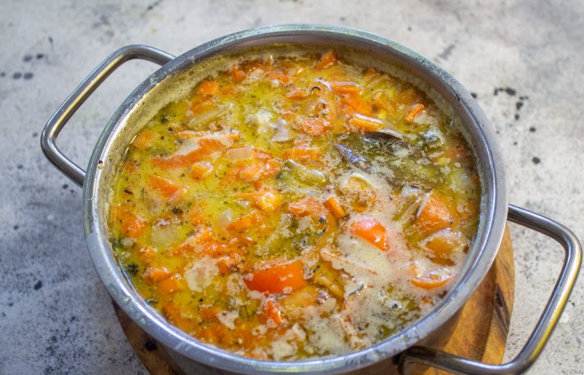 1. Этап. Куриный суп с солеными огурцами: Наш куриный суп с солеными огурцами готов!