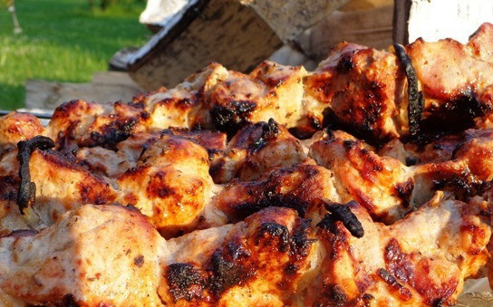 1. Этап. Шашлык на скорую руку: А вот такая красота получается в итоге, от одного вида слюнки текут. Приятного аппетита всем!