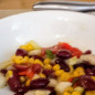 Салат с фасолью и кукурузой