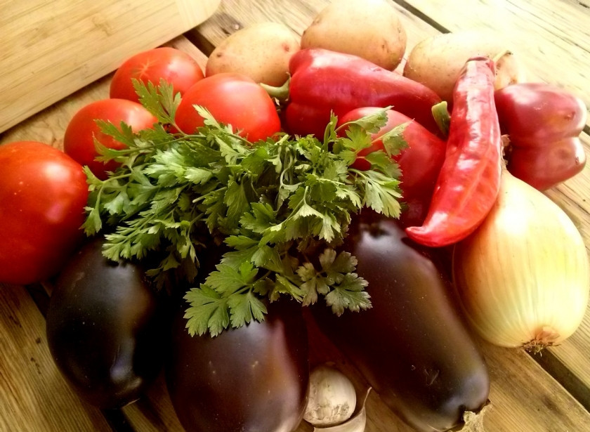 1. Этап. Аджапсандали: 1. Подготовим все необходимые ингредиенты.