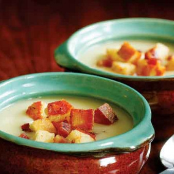 Картофельный суп-пюре с гренками (оригинальный рецепт)