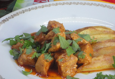 1. Этап. Венгерский гуляш с вином: К столу подают с петрушкой и жареным картофелем. Запивают красным вином.