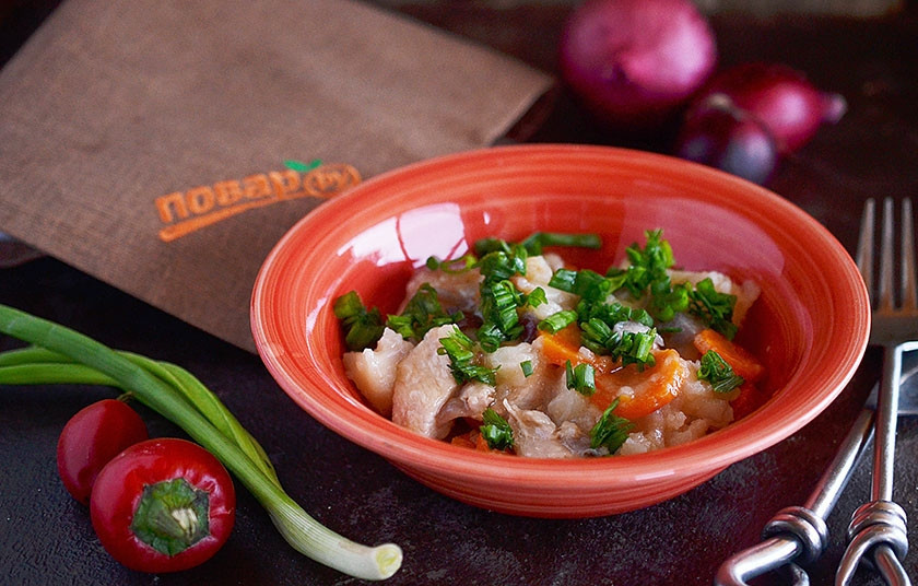 1. Этап. Рагу по-японски Никудзяга: Сделайте огонь минимальным и тушите 30 минут. Затем подайте к столу.