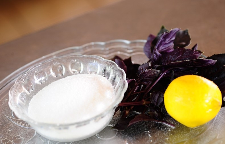 1. Этап. Напиток из базилика: Подготовим все необходимые ингредиенты.