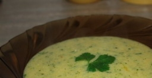 1. Этап. Пшенный суп: Выложить картофельное пюре обратно в суп. Добавить соль, перец. Варить еще 10 минут на слабом огне. Приятного аппетита!